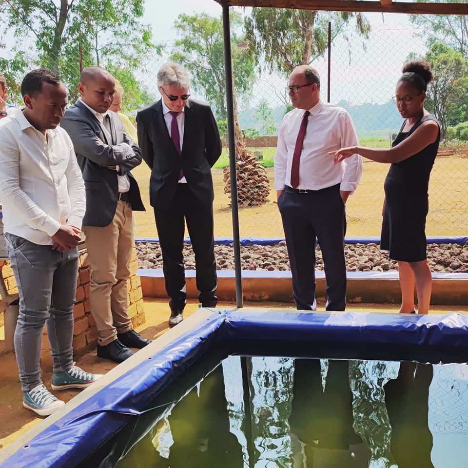 Visite de l'ambassadeur Français de Madagascar au Village Aïna