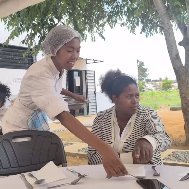 journee-personnel-noel-2025-association-aina-5