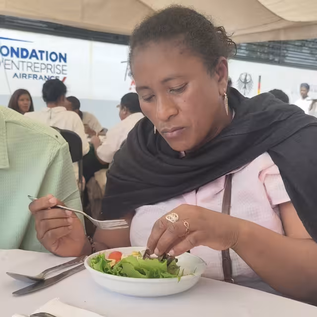 journee-personnel-noel-2025-association-aina-6