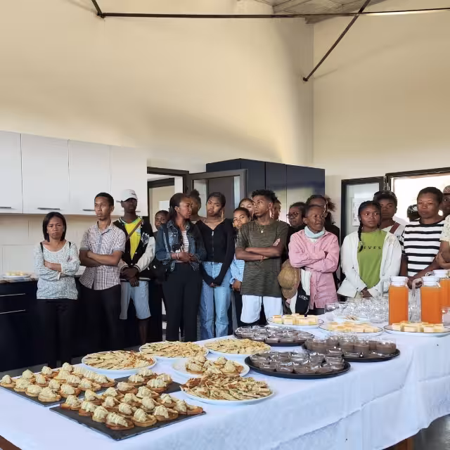 ecole-de-cuisine-debut-cours-association-aina-3