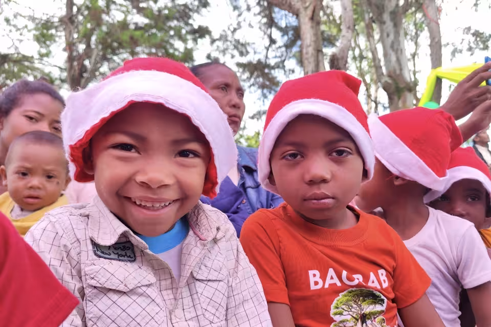 noel-2025-maternelles-solidaires-aina-13