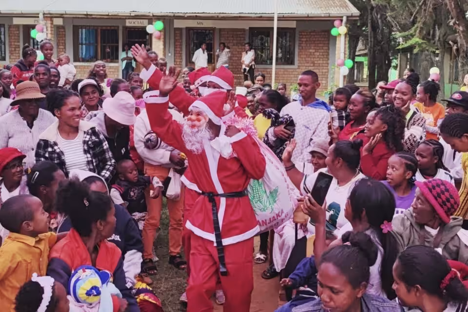 noel-2025-maternelles-solidaires-aina-15