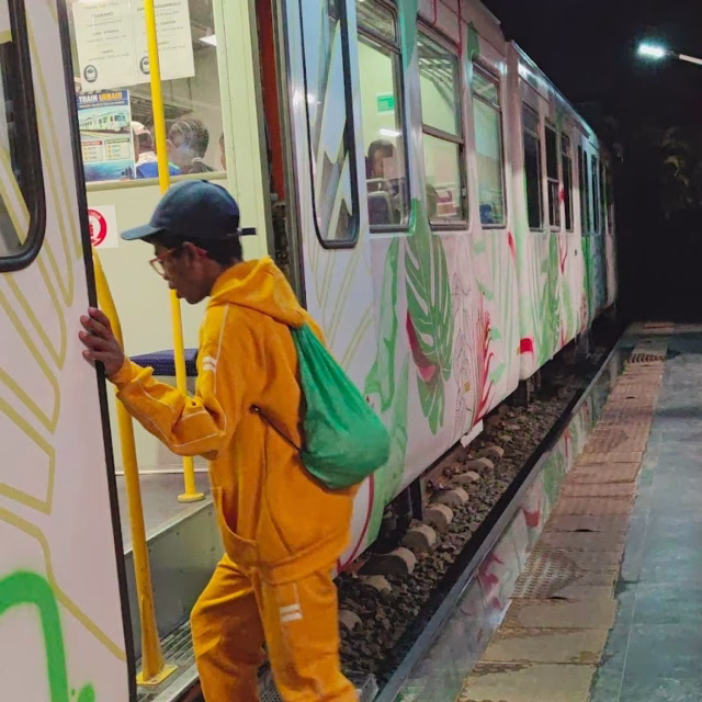 Sortie éducative en train urbain pour les enfants de l'orphelinat Aïna de Malaza